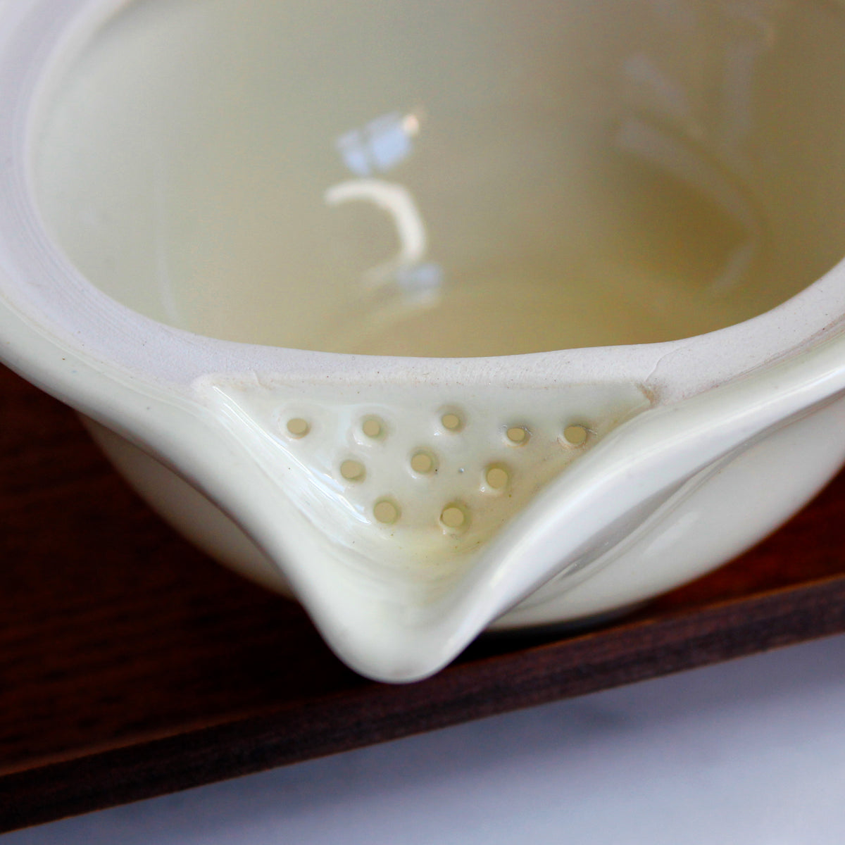 Houhin - Japanese Teapot (4.5 oz) - strainer