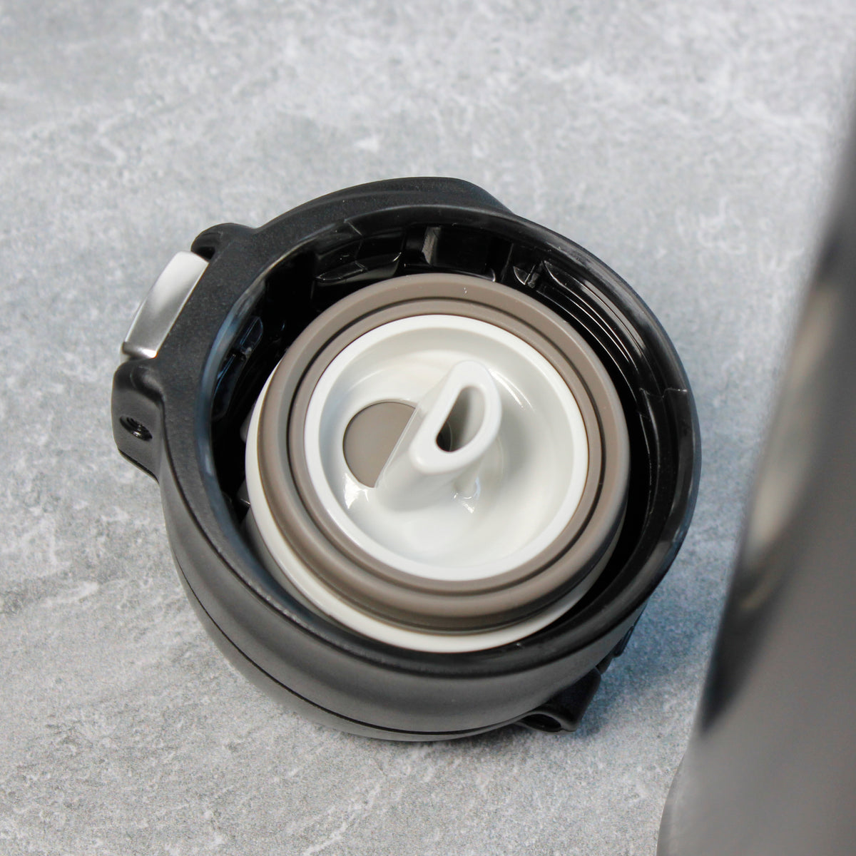 IPOT Tea Thermos (16 oz) - lid bottom