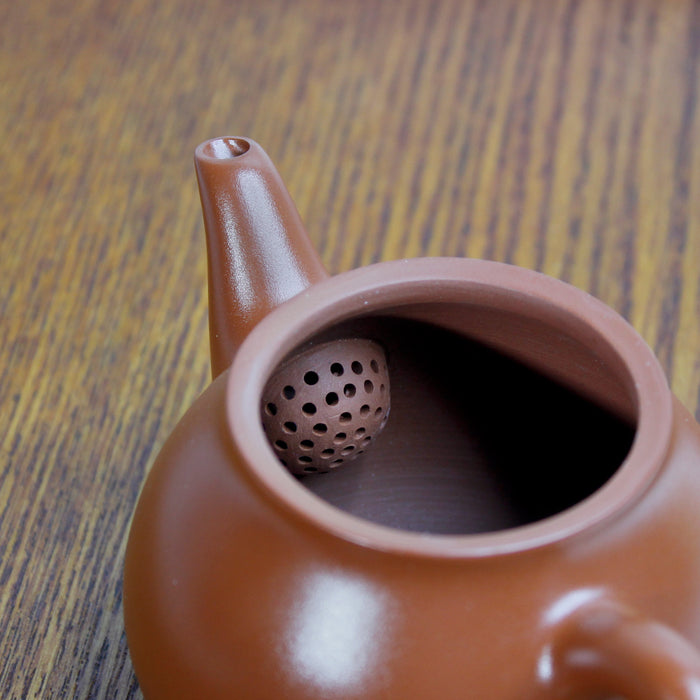 Taiwanese Red Clay Teapot (4 oz) - strainer