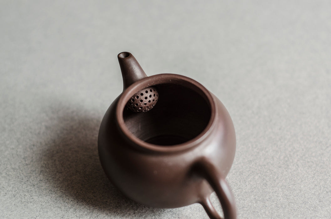 Taiwanese Brown Clay Teapot (2 oz) spout